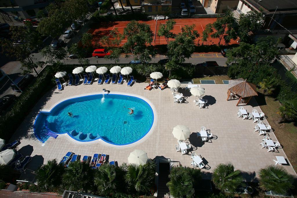 Hotel Helios リド・ディ・イエゾロ エクステリア 写真