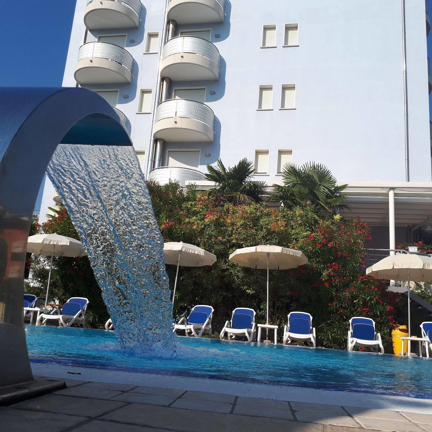 Hotel Helios リド・ディ・イエゾロ エクステリア 写真